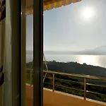 Merkuri - 3-storey With Sea View 度假居 *