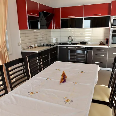 Merkuri - 3-storey With Sea View * Vlorë