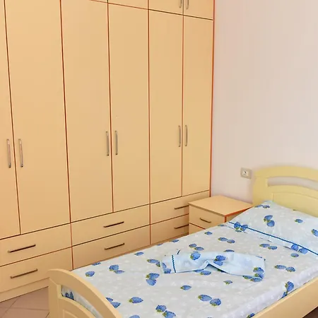 Semesterbostad Merkuri - 3-storey With Sea View Vlorë