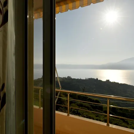 Merkuri - 3-storey With Sea View Semesterbostad *
