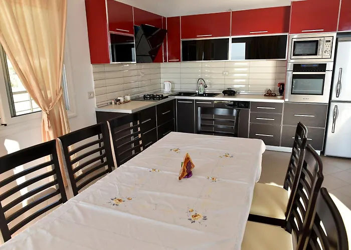 Merkuri - 3-storey With Sea View * Vlorë
