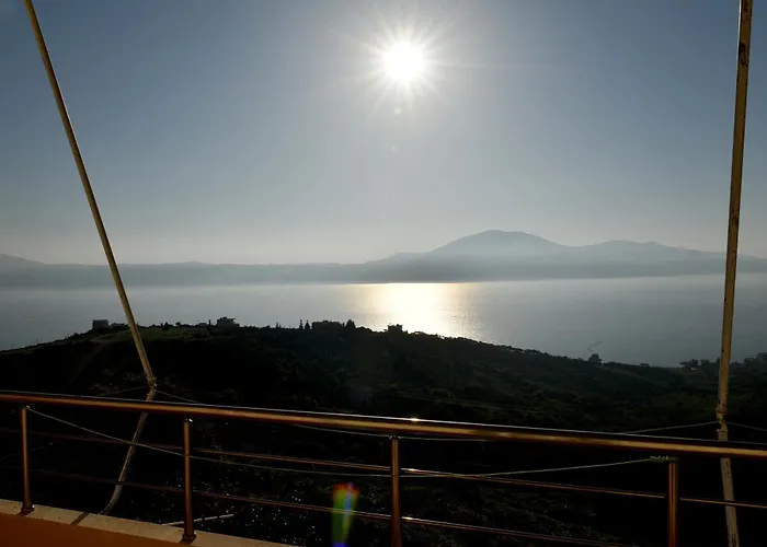 Merkuri - 3-storey With Sea View Casa vacanze *