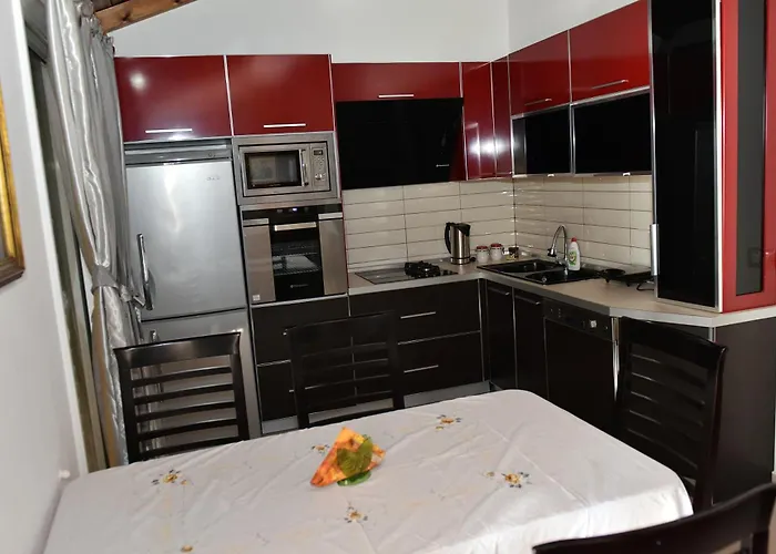 Merkuri - 3-storey With Sea View Casa vacanze