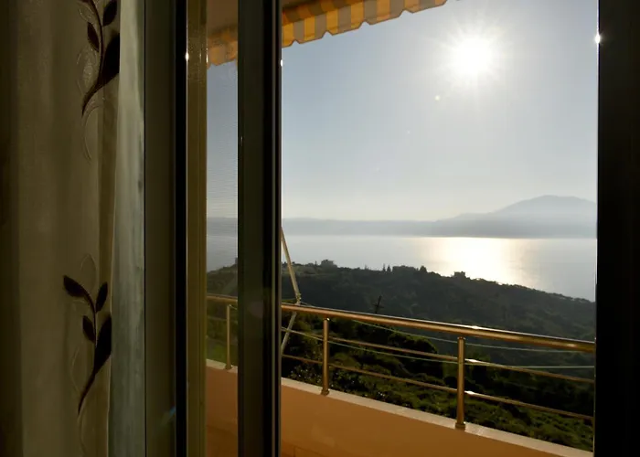 Merkuri - 3-storey With Sea View Casa vacanze *