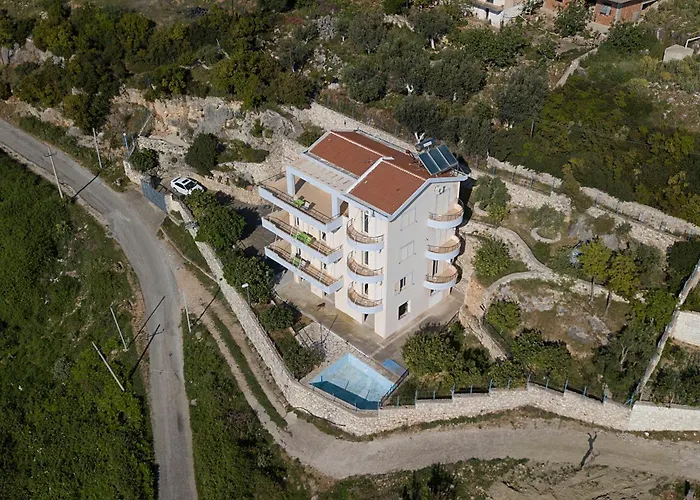 Merkuri - 3-storey With Sea View Hébergement de vacances *